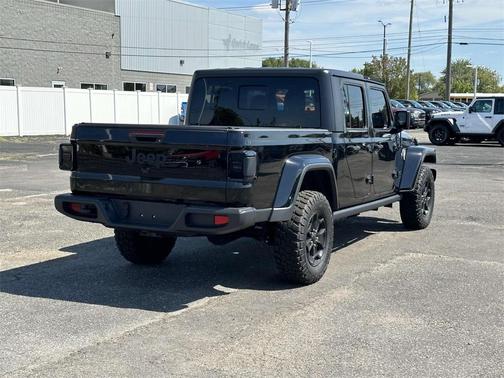 2023 Jeep Gladiator Sport