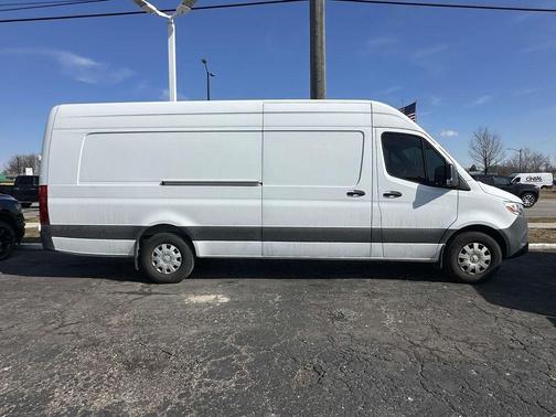 2022 Mercedes-Benz Sprinter 2500 170 WB High Roof Extended Cargo