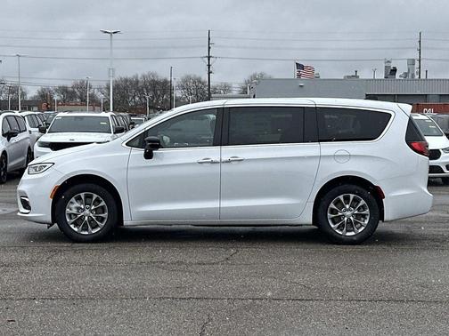 2026 Chrysler Pacifica Limited