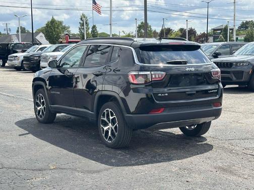 Diamond Black 2024 Jeep Compass Limited