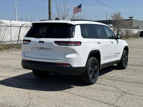 2025 Jeep Grand Cherokee L Laredo