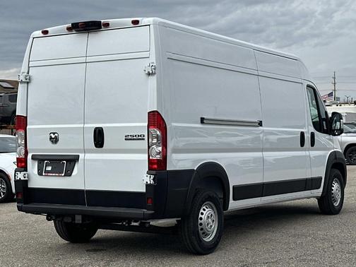 Bright White Clearcoat 2026 RAM ProMaster 2500 High Roof
