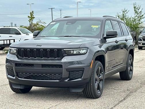 2025 Jeep Grand Cherokee L Laredo