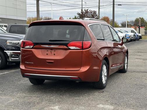 2018 Chrysler Pacifica Touring-L Plus
