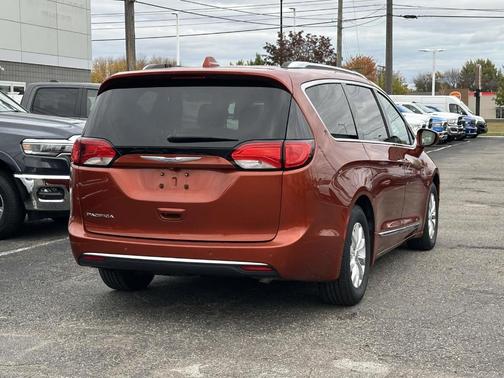 2018 Chrysler Pacifica Touring-L Plus