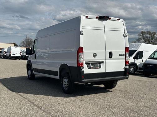 Bright White Clearcoat 2026 RAM ProMaster 2500 High Roof