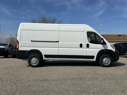 Bright White Clearcoat 2026 RAM ProMaster 2500 High Roof