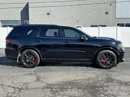 DB Black Crystal Clearcoat 2022 Dodge Durango SRT 392
