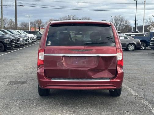 2015 Chrysler Town & Country Touring