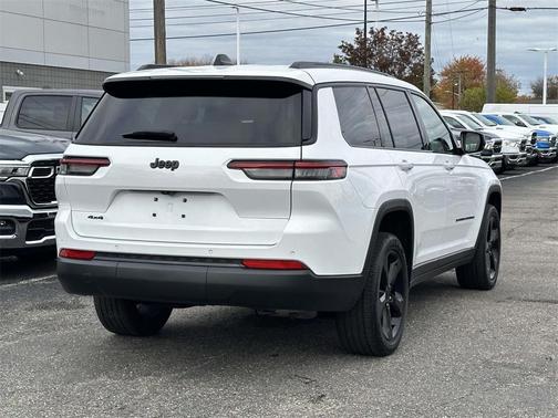 2023 Jeep Grand Cherokee L Laredo