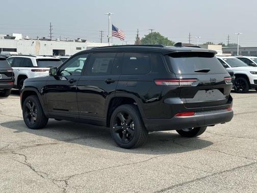 2025 Jeep Grand Cherokee L Laredo