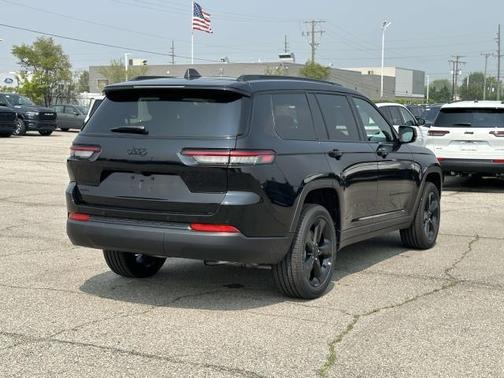2025 Jeep Grand Cherokee L Laredo