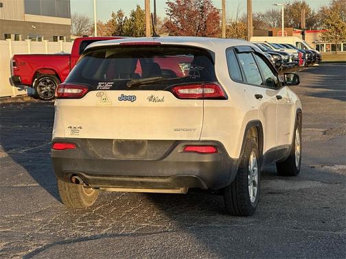 2014 Jeep Cherokee Sport