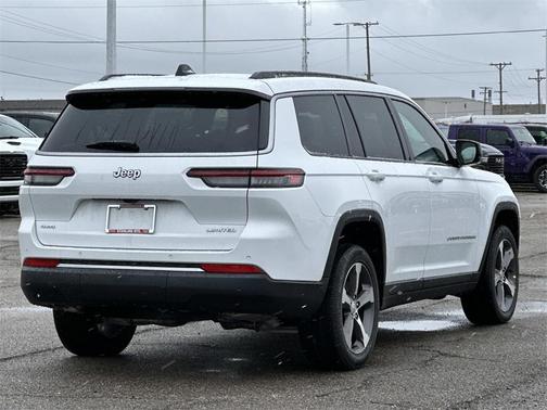 2026 Jeep Cherokee Sport