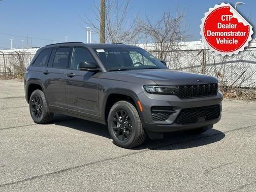 2025 Jeep Grand Cherokee Laredo