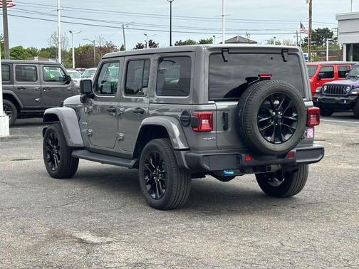Sting Gray Clearcoat 2023 Jeep Wrangler 4xe Sahara