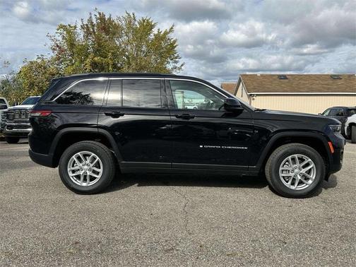 2025 Jeep Grand Cherokee Laredo X
