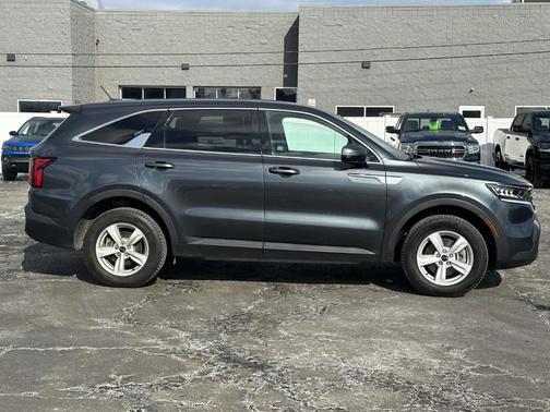 2021 Kia Sorento LX