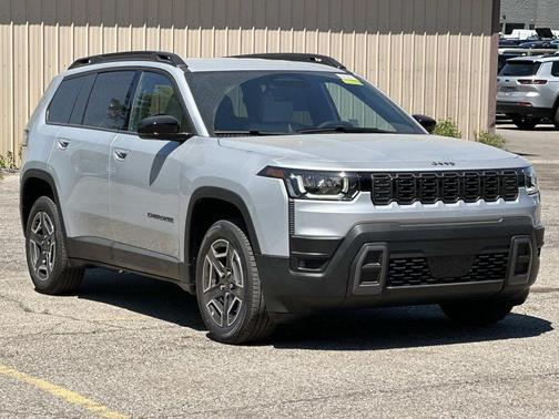 Silver Zynith Clearcoat 2026 Jeep Cherokee LAREDO/LIMITED