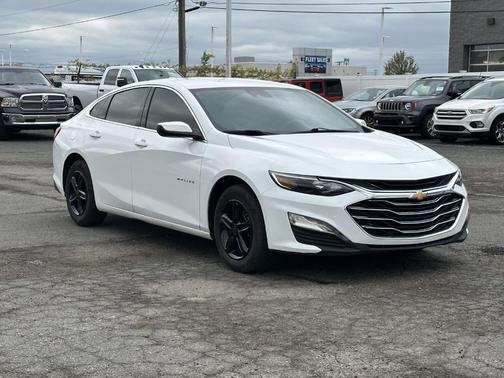 Summit White 2023 Chevrolet Malibu LT