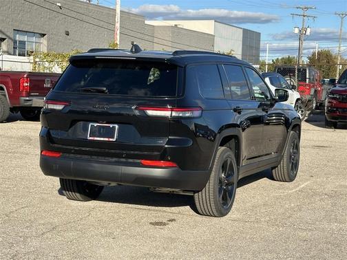 2025 Jeep Grand Cherokee L Laredo