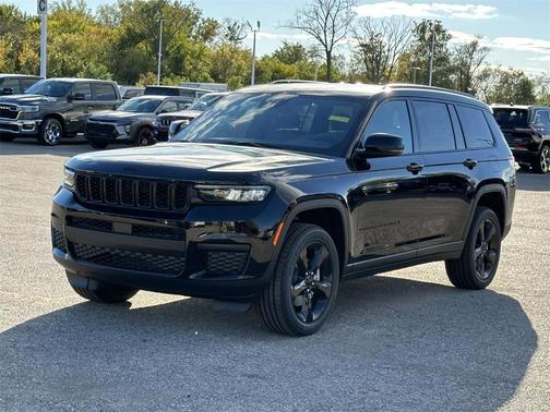 2025 Jeep Grand Cherokee L Laredo