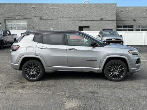 2022 Jeep Compass Altitude