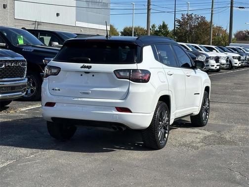 2022 Jeep Compass Altitude