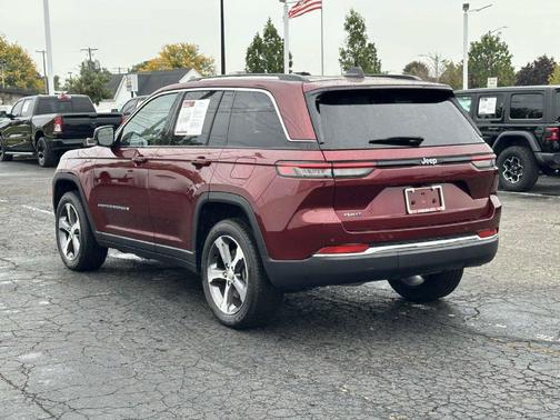 Velvet 2023 Jeep Grand Cherokee 4xe Base