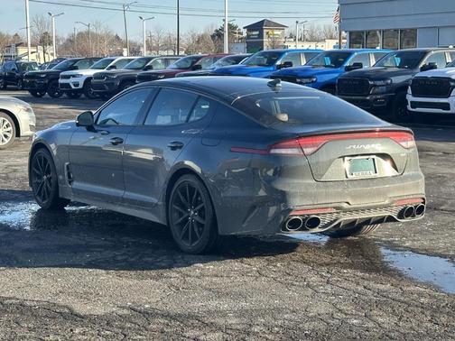 2023 Kia Stinger GT2