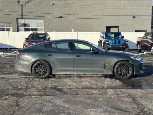 2023 Kia Stinger GT2