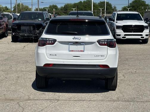 Bright White Clearcoat 2026 Jeep Compass Limited