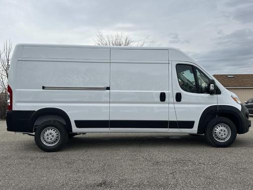 Bright White Clearcoat 2026 RAM ProMaster 2500 High Roof
