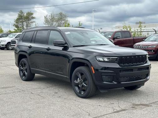 2025 Jeep Grand Cherokee L Laredo