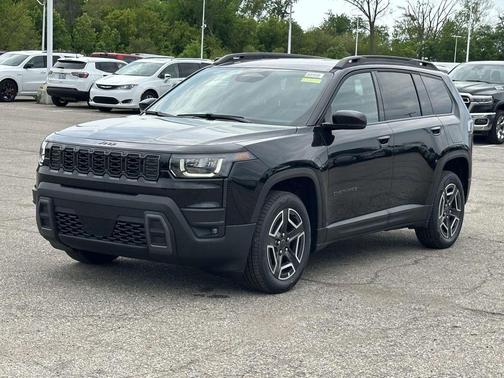 Diamond Black 2026 Jeep Cherokee LAREDO/LIMITED