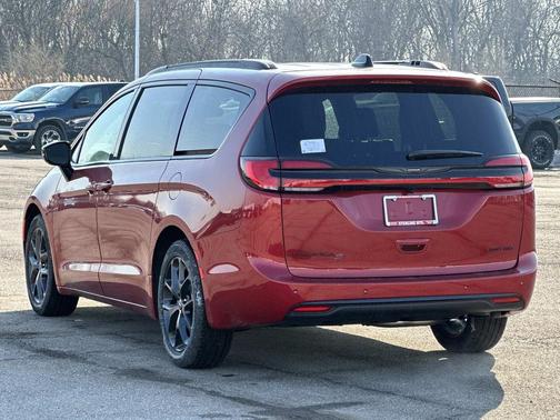 2026 Chrysler Pacifica Limited