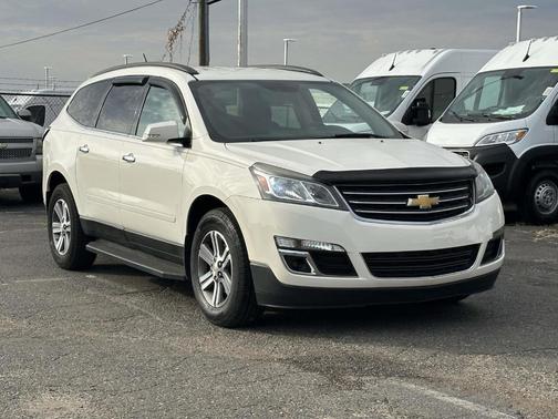 White 2015 Chevrolet Traverse 1LT