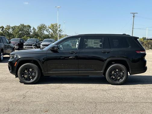 2025 Jeep Grand Cherokee L Laredo