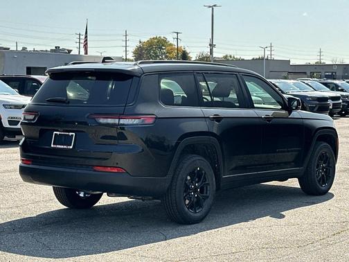 2025 Jeep Grand Cherokee L Laredo