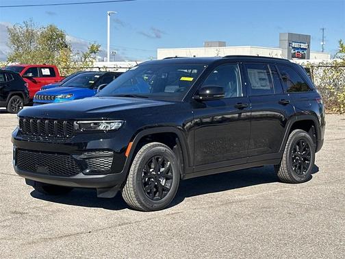2025 Jeep Grand Cherokee Laredo