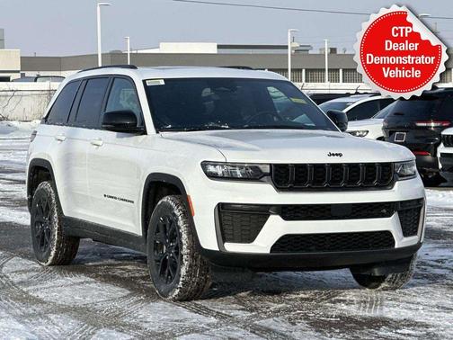 2026 Jeep Grand Cherokee Laredo