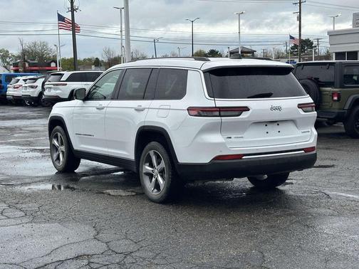Bright White Clearcoat 2021 Jeep Grand Cherokee L Limited
