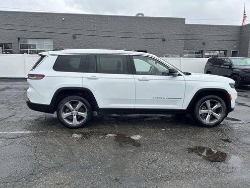 Bright White Clearcoat 2021 Jeep Grand Cherokee L Limited