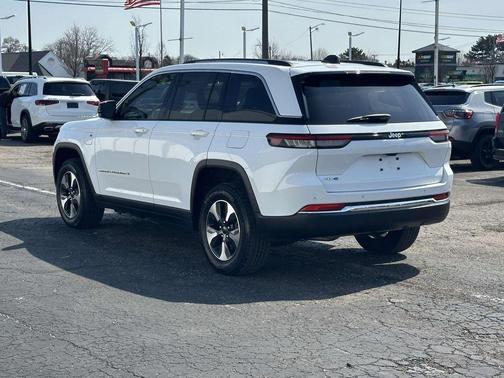 Bright White Clearcoat 2022 Jeep Grand Cherokee 4xe Base