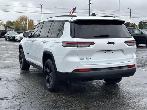 2021 Jeep Grand Cherokee L Laredo