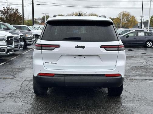 2021 Jeep Grand Cherokee L Laredo