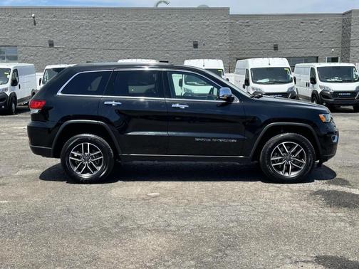 Diamond Black 2021 Jeep Grand Cherokee Limited