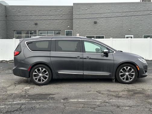 2019 Chrysler Pacifica Limited
