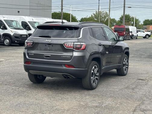 Granite Crystal Clearcoat Metallic 2022 Jeep Compass Limited