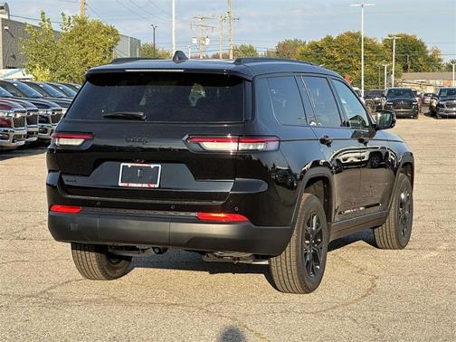2025 Jeep Grand Cherokee L Laredo